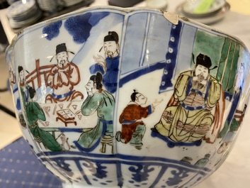 A Chinese famille verte bowl, Chenghua mark, Kangxi