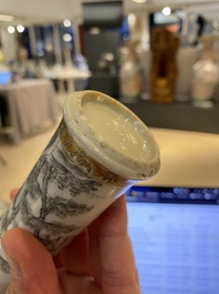 Une jarre couverte en porcelaine de Chine famille verte et un vase en grisaille et dor&eacute;, Kangxi et Yongzheng