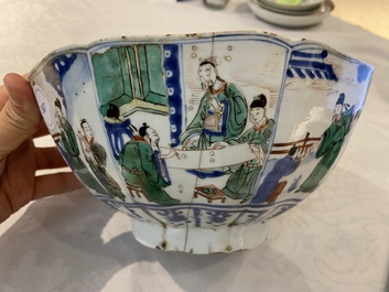 A Chinese famille verte bowl, Chenghua mark, Kangxi