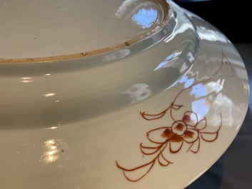 A large Chinese famille rose dish with floral design, Yongzheng