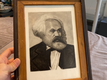 Negen Chinese communistische portretmedaillons en een plaquette met portret van Karl Marx, 20e eeuw