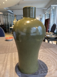 A Chinese monochrome teadust-glazed 'meiping' vase, Qianlong mark, 19/20th C.