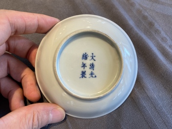 Een paar Chinese monochrome roze schoteltjes, Guangxu merk en periode
