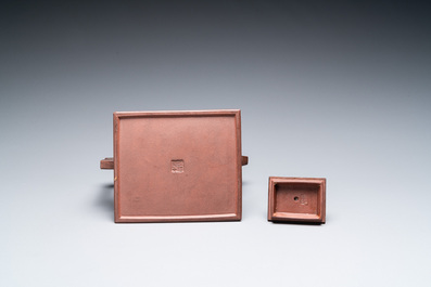 Th&eacute;i&egrave;re couverte en gr&egrave;s de Yixing, marque de Wen Ben Cang Hu 問本藏壺, Chine, R&eacute;publique
