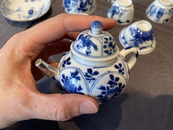 14 Chinese blue and white tea wares, Kangxi and later