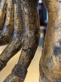 Sculpture d'une divinit&eacute; bouddhiste en bronze dor&eacute;, Tha&iuml;lande ou Cambodge, 18/19&egrave;me