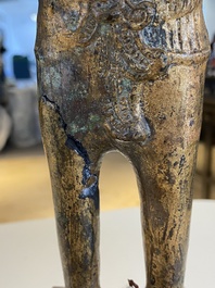 Sculpture d'une divinit&eacute; bouddhiste en bronze dor&eacute;, Tha&iuml;lande ou Cambodge, 18/19&egrave;me