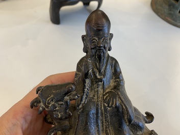 Deux sculptures en bronze figurant Shou Lao et Guanyin, Chine, Ming
