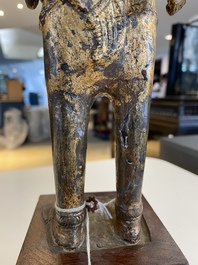 Sculpture d'une divinit&eacute; bouddhiste en bronze dor&eacute;, Tha&iuml;lande ou Cambodge, 18/19&egrave;me