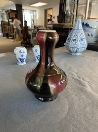 A Chinese flamb&eacute;-glazed garlic head vase, 19th C.
