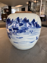 Pot &agrave; gingembre en porcelaine de Chine en bleu et blanc, Kangxi/Qianlong