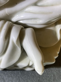 Een Chinese Dehua blanc de Chine figuur van Damo, zegelmerk, Qing