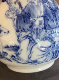 A Chinese 'Bleu de Hue' Vietnamese market 'Shou Lao' bottle vase, 18/19th C.