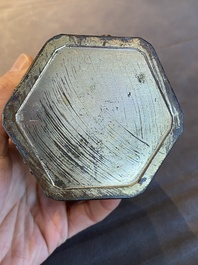 A Chinese gilt-lacquered pewter alloy tea caddy and cover, 19th C.
