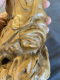 Guanyin en bois sculpt&eacute; et Liu Hai en pierre &agrave; savon, Chine, Qing
