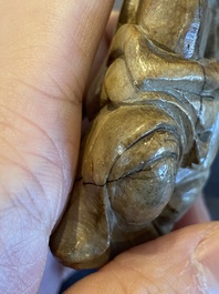 Guanyin en bois sculpt&eacute; et Liu Hai en pierre &agrave; savon, Chine, Qing