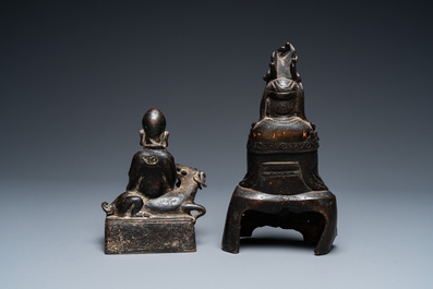 Deux sculptures en bronze figurant Shou Lao et Guanyin, Chine, Ming