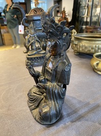 Bouddha de M&eacute;decine ou Bhaishajyaguru en bronze dor&eacute; et laqu&eacute;, Sino-Tibet, Ming