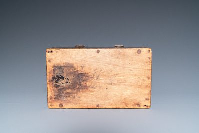 Coffret de type 'Namban' en bois incrust&eacute; d'&eacute;caille de tortue et de nacre, Japon, Momoyama ou Edo, 16/17&egrave;me