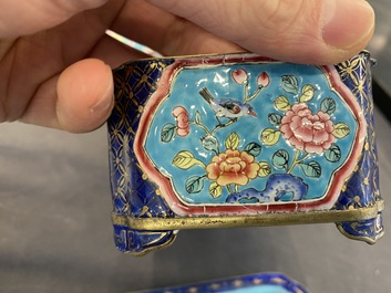 Bo&icirc;te couverte &agrave; plateau interne en &eacute;maux de Canton, Chine pour le Vietnam, 19&egrave;me