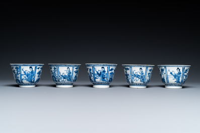 Zes Chinese blauw-witte schotels en vijf koppen, Qi Yu Tang Zhi 奇玉堂製 merk, Kangxi