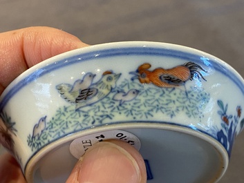 A pair of Chinese doucai chicken bowls, Cai Hua Tang Zhi 彩華堂製 hallmark, Qianlong