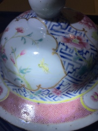 A pair of fine Chinese famille rose vases and covers, Qianlong mark, 19th C.