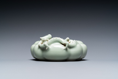 A Chinese celadon-glazed 'lingzhi' brush washer, Qianlong mark, 19/20th C.