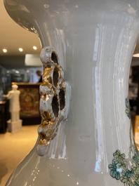 Two Chinese famille rose vases, signed Heng Shengyi 横甡義 and Zhou Yuxing 周裕興, one dated 1904