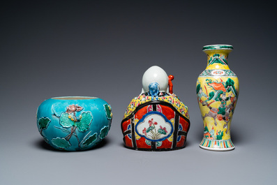 Collection vari&eacute;e en porcelaine de Chine famille rose et qianjiang cai, 19/20&egrave;me