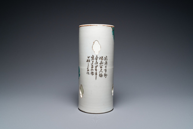 Plateau en porcelaine de Chine famille rose et porte-chapeau en qianjiang cai, 19/20&egrave;me