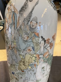 Two Chinese famille rose vases, signed Heng Shengyi 横甡義 and Zhou Yuxing 周裕興, one dated 1904
