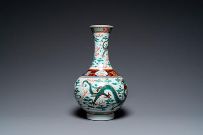 A Chinese famille verte 'dragons' bottle vase, Guangxu mark, 20th C.