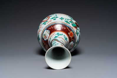 A Chinese famille verte 'dragons' bottle vase, Guangxu mark, 20th C.