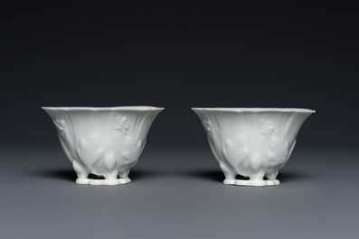 Paire de coupes libatoires en porcelaine blanc de Chine, probablement Qing