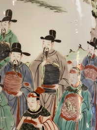 Een grote Chinese famille verte rouleau vaas, 20e eeuw