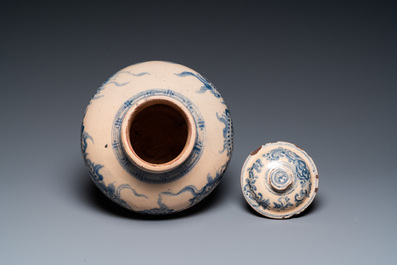 A Vietnamese blue and white Bat Trang stoneware 'dragon' jar and cover, 19/20th C.