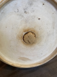 A Chinese doucai 'bajixiang' jardini&egrave;re, Qianlong/Jiaqing