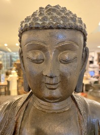 Grand Bouddha sur tr&ocirc;ne de lotus en bronze dor&eacute;, Sino-Tibet, Ming