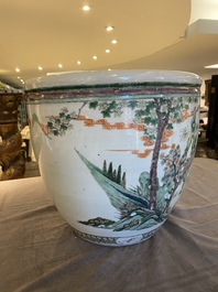 Aquarium en porcelaine de Chine famille verte &agrave; d&eacute;cor de musiciennes dans un jardin, 19&egrave;me