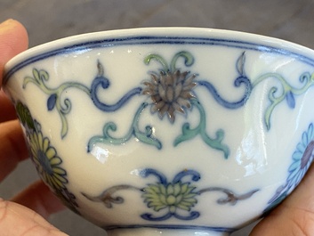 Paire de bols en porcelaine de Chine doucai, marque de Yi Pin Tang Zhi 一品堂製, Guangxu
