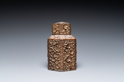 A Chinese gilt-lacquered pewter alloy tea caddy and cover, 19th C.