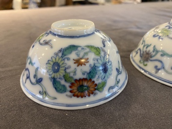 Paire de bols en porcelaine de Chine doucai, marque de Yi Pin Tang Zhi 一品堂製, Guangxu