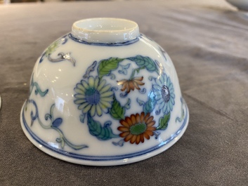 Paire de bols en porcelaine de Chine doucai, marque de Yi Pin Tang Zhi 一品堂製, Guangxu