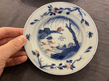 Coupe en porcelaine de Chine en bleu, blanc et rouge de cuivre &agrave; d&eacute;cor d'un p&ecirc;cheur pour le march&eacute; japonais, Tianqi