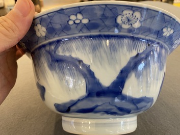 Een Chinese blauw-witte klapmuts kom, Kangxi merk en periode