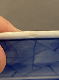Een Chinese blauw-witte klapmuts kom, Kangxi merk en periode