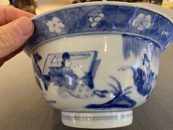 Een Chinese blauw-witte klapmuts kom, Kangxi merk en periode