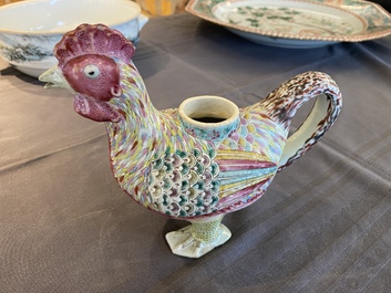 A Chinese famille rose rooster-shaped ewer, Qianlong