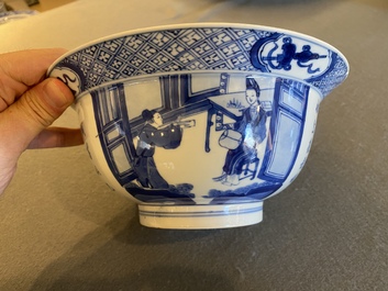 Een Chinese blauw-witte kom met gedichten, Kangxi merk en periode